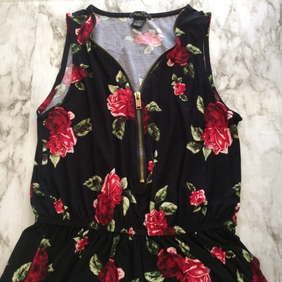Rue21 Pants - Rue 21 Floral Romper with Zipper